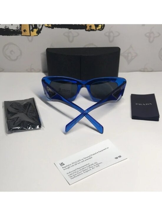 New Authentic Prada PR13Z Sunglasses – Blue Frame / Grey Lenses, Square Shape
